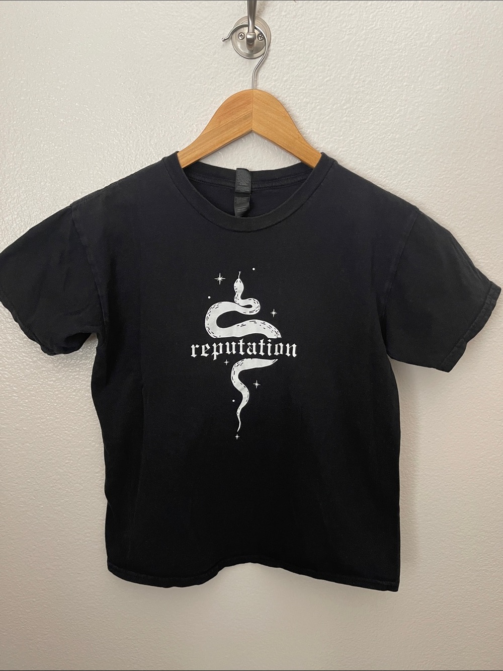 Reputation Taylor Swift graphic tee kids L